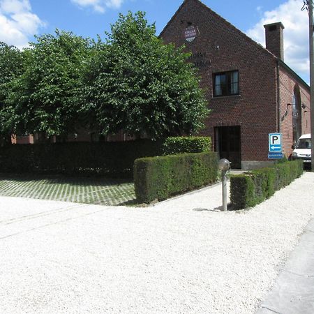 Hotel Klein Nederlo Vlezenbeek Esterno foto